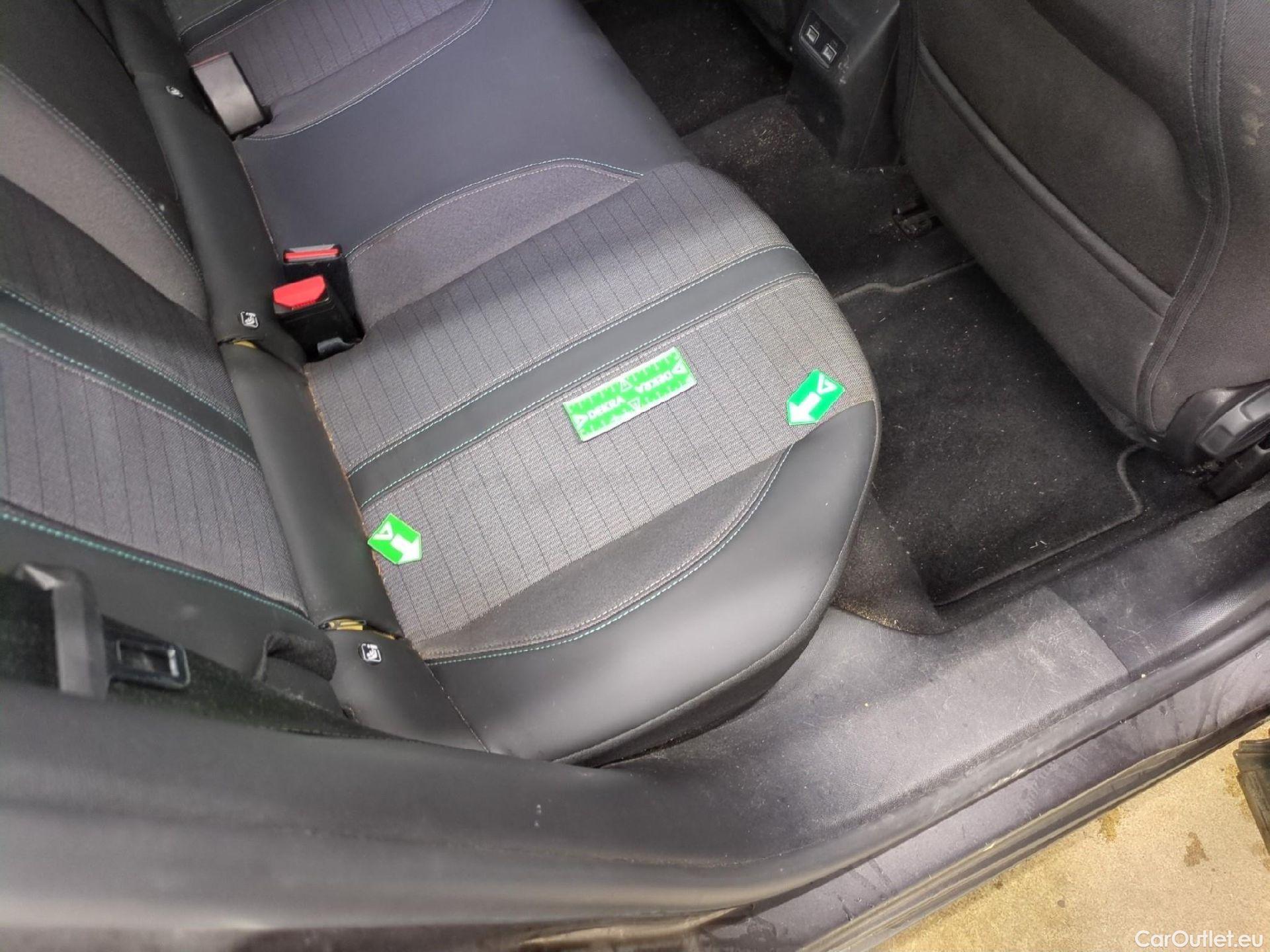  Peugeot  2008  Allure Pack 1.2 PureTech 100CV BVM6 E6d #18