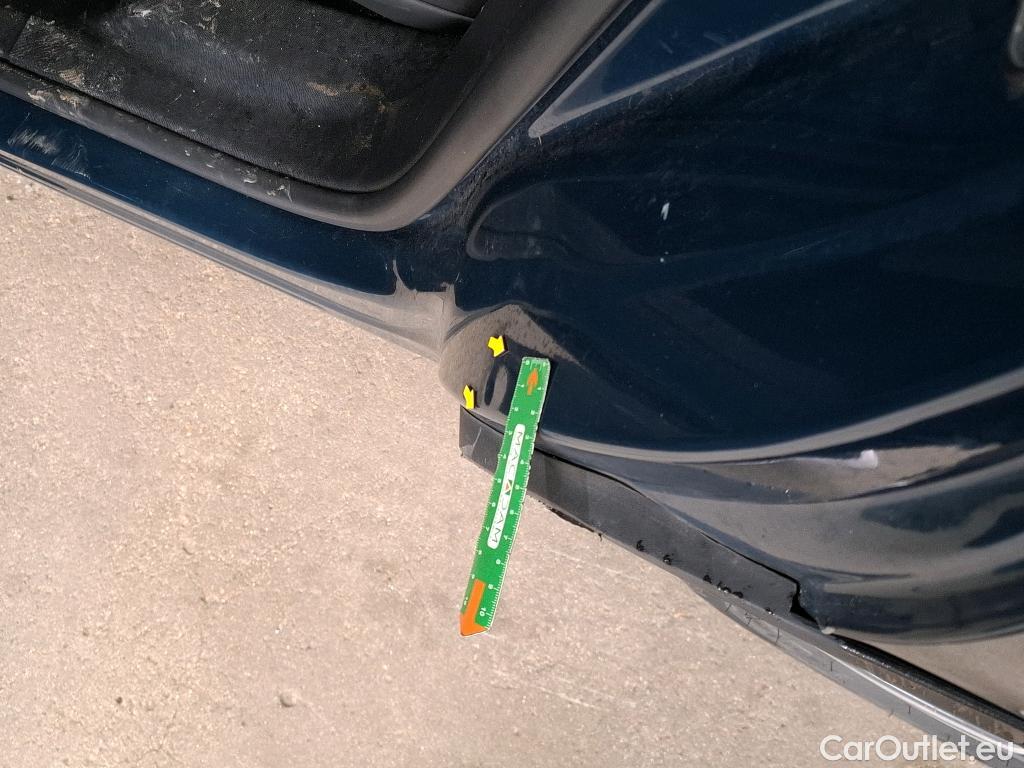  Peugeot  3008 PEUGEOT  / 2020 / 5P / SUV 1.6 HYBRID 225 E-EAT8 Allure #50