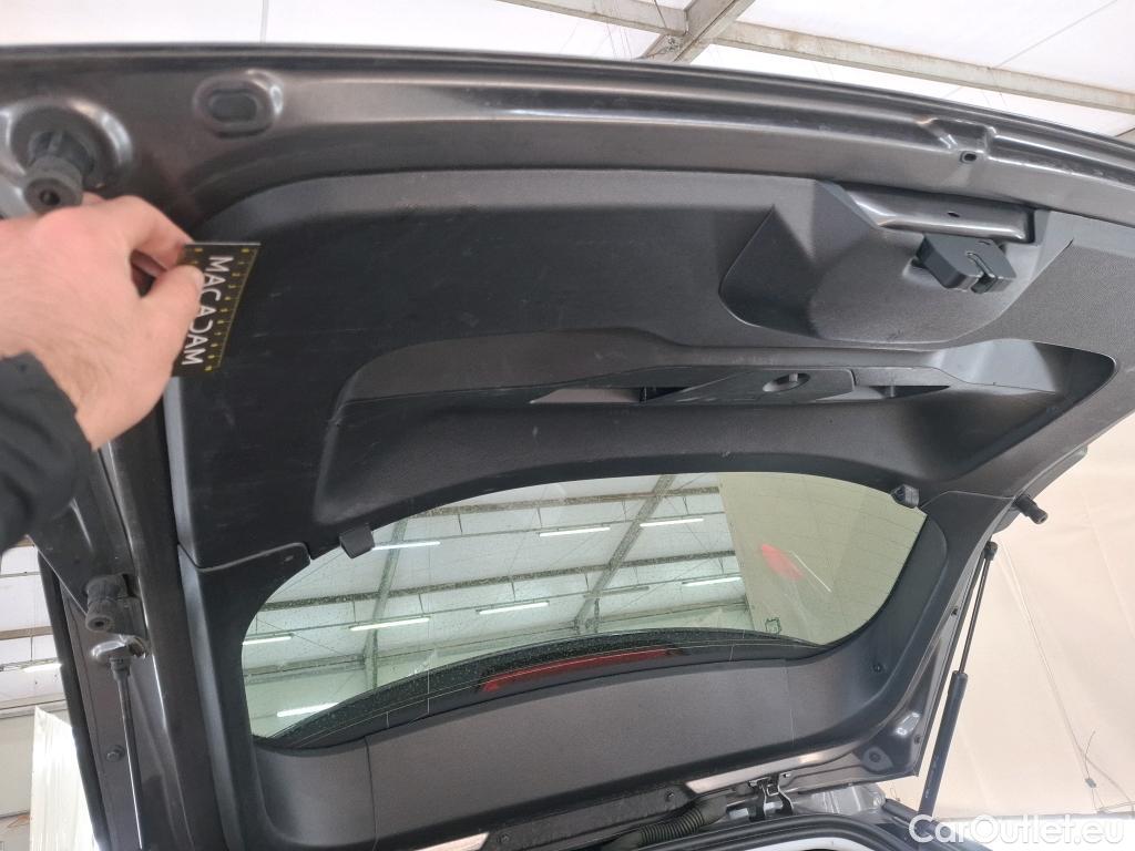  Peugeot  2008  Allure Business 1.5 HDi 130CV BVA8 E6d #1