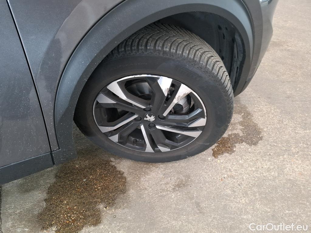  Peugeot  2008  Allure Business 1.5 HDi 130CV BVA8 E6d #18
