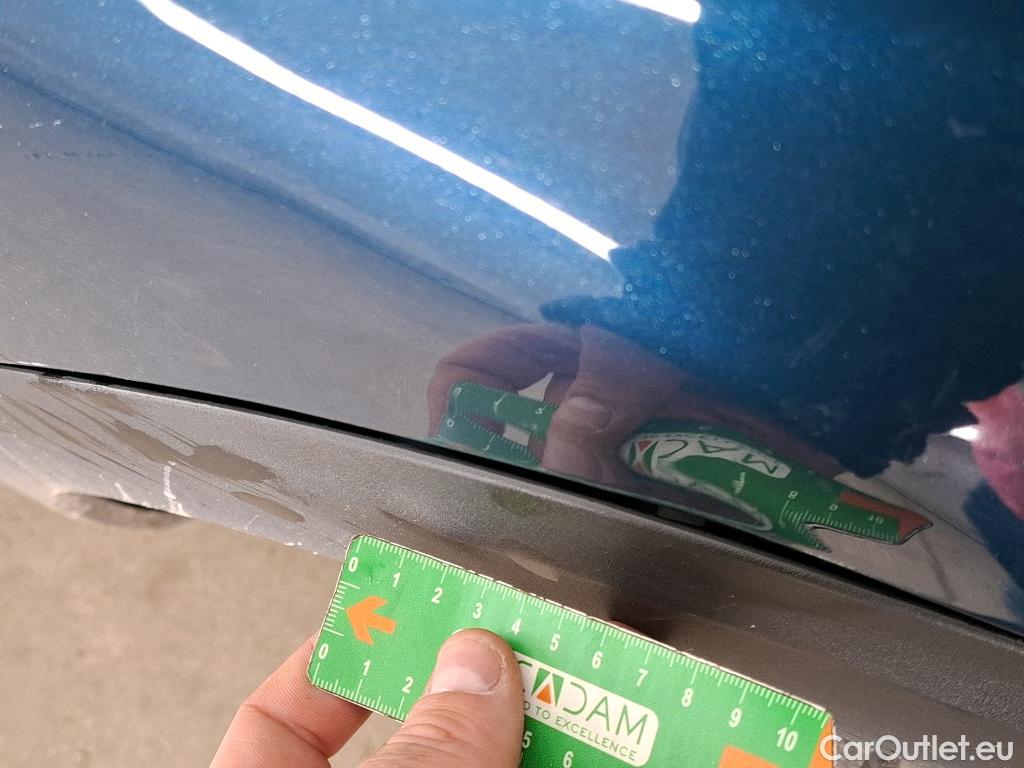  Peugeot  3008 PEUGEOT  / 2020 / 5P / SUV 1.6 HYBRID 225 E-EAT8 Allure #60