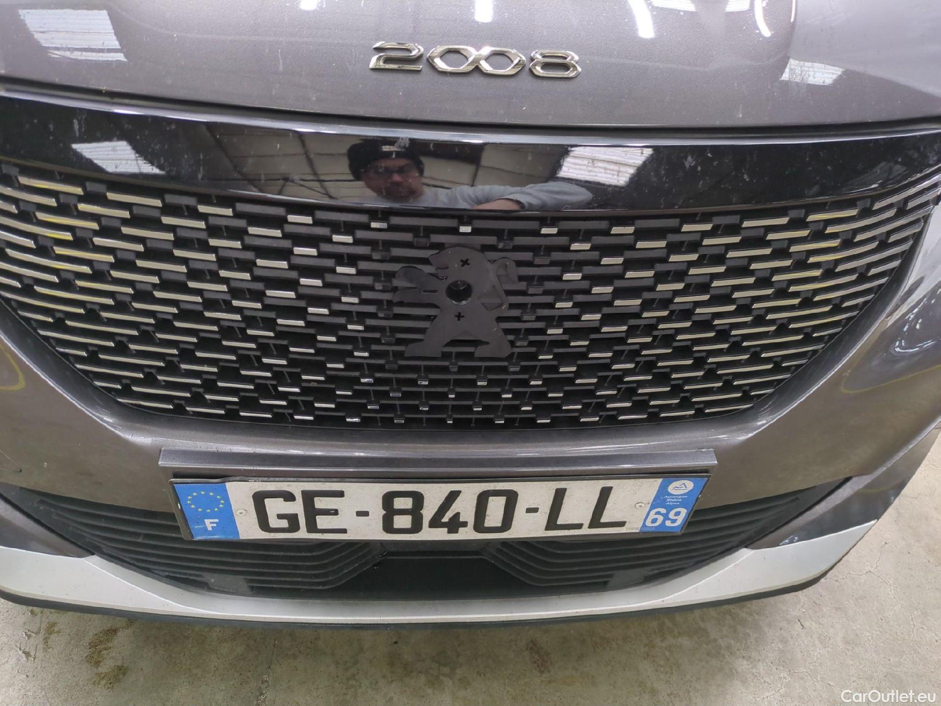  Peugeot  2008  Allure Pack 1.2 PureTech 100CV BVM6 E6d #24
