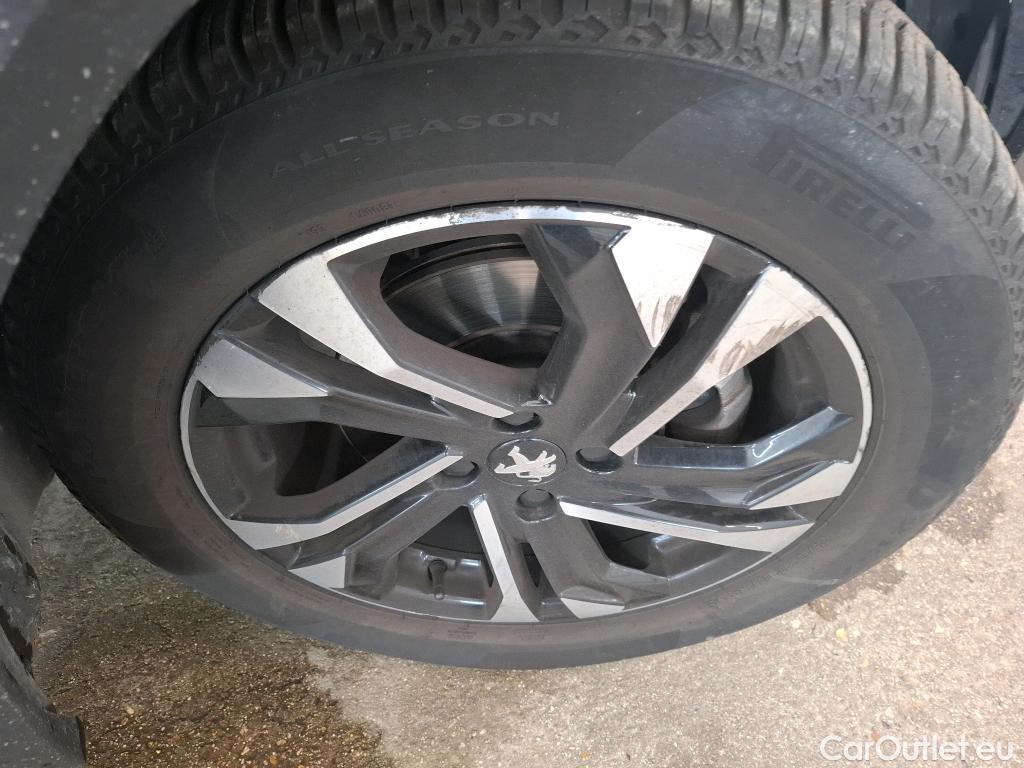  Peugeot  2008  Allure Business 1.5 HDi 130CV BVA8 E6d #19