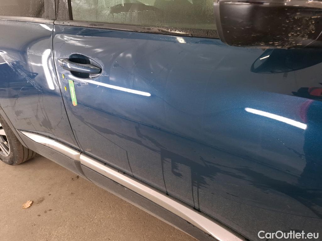  Peugeot  3008 PEUGEOT  / 2020 / 5P / SUV 1.6 HYBRID 225 E-EAT8 Allure #46