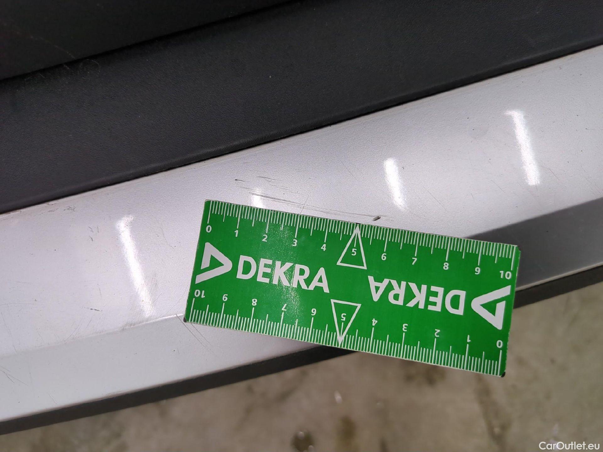  Peugeot  2008  Allure Pack 1.2 PureTech 100CV BVM6 E6d #33