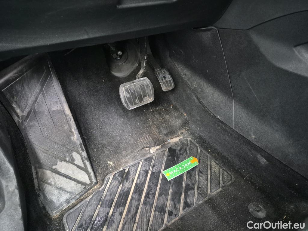  Peugeot  3008  Allure Pack 1.5 HDi 130CV BVA8 E6d #1