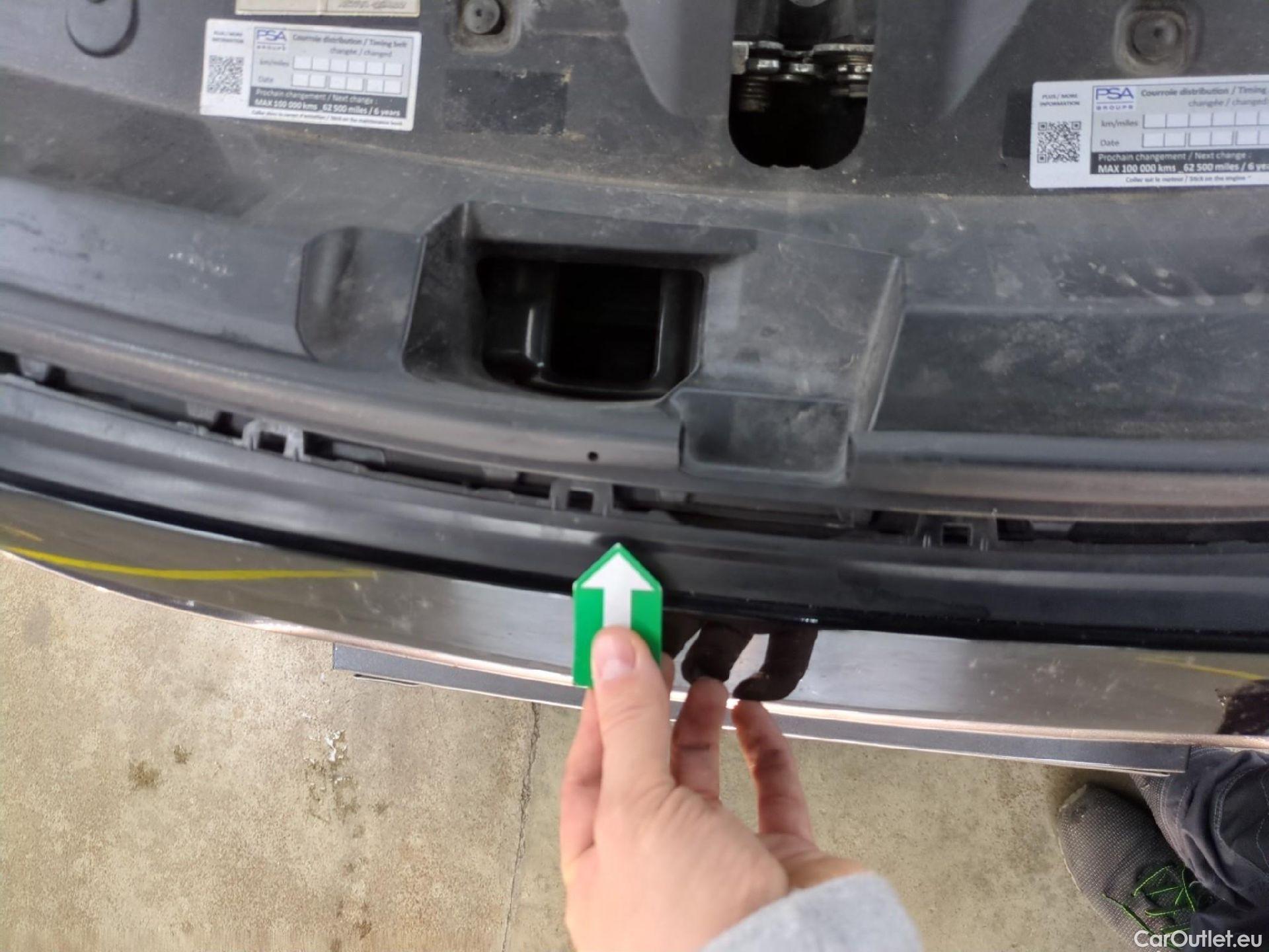  Peugeot  2008  Allure Pack 1.2 PureTech 100CV BVM6 E6d #27