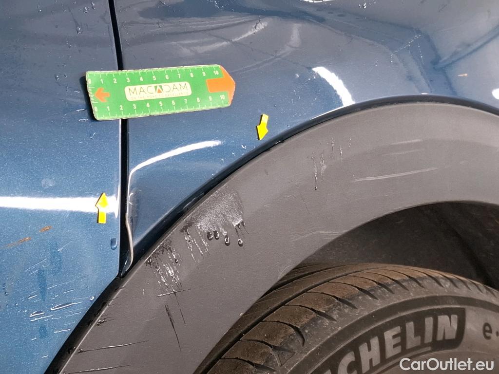  Peugeot  3008 PEUGEOT  / 2020 / 5P / SUV 1.6 HYBRID 225 E-EAT8 Allure #6