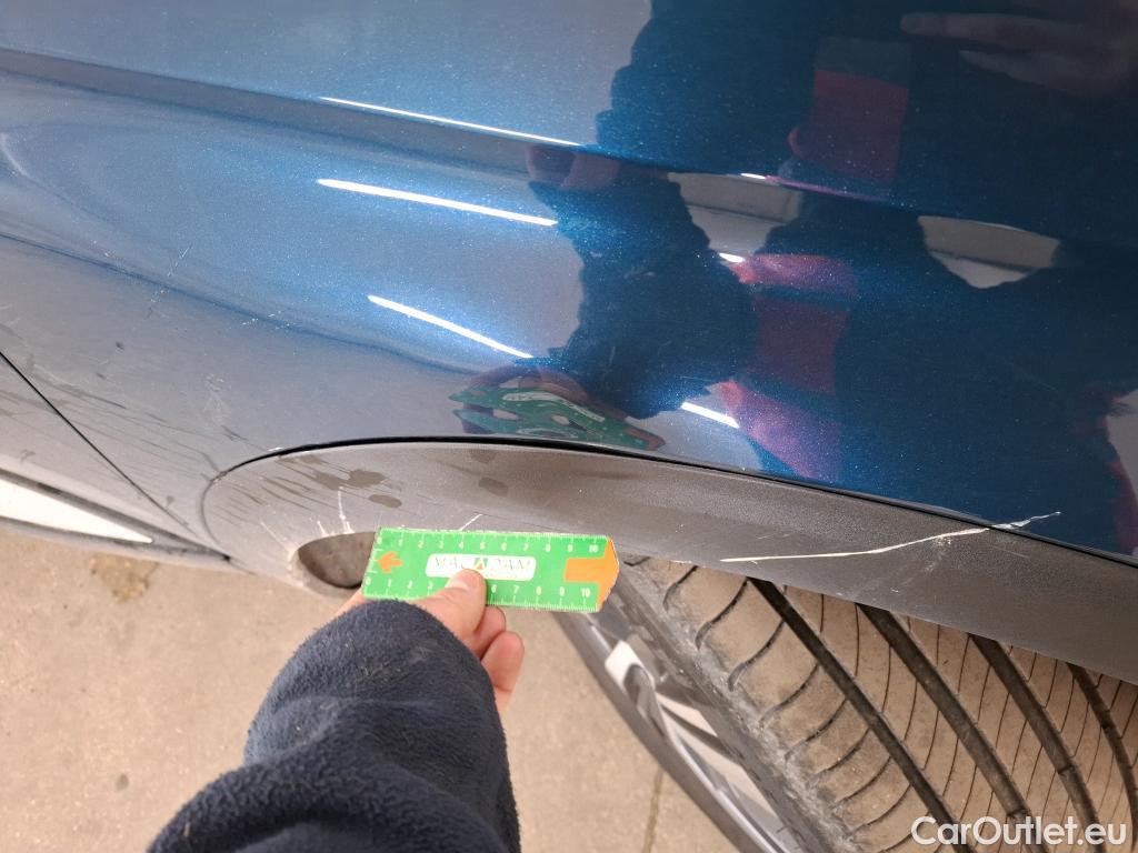  Peugeot  3008 PEUGEOT  / 2020 / 5P / SUV 1.6 HYBRID 225 E-EAT8 Allure #59