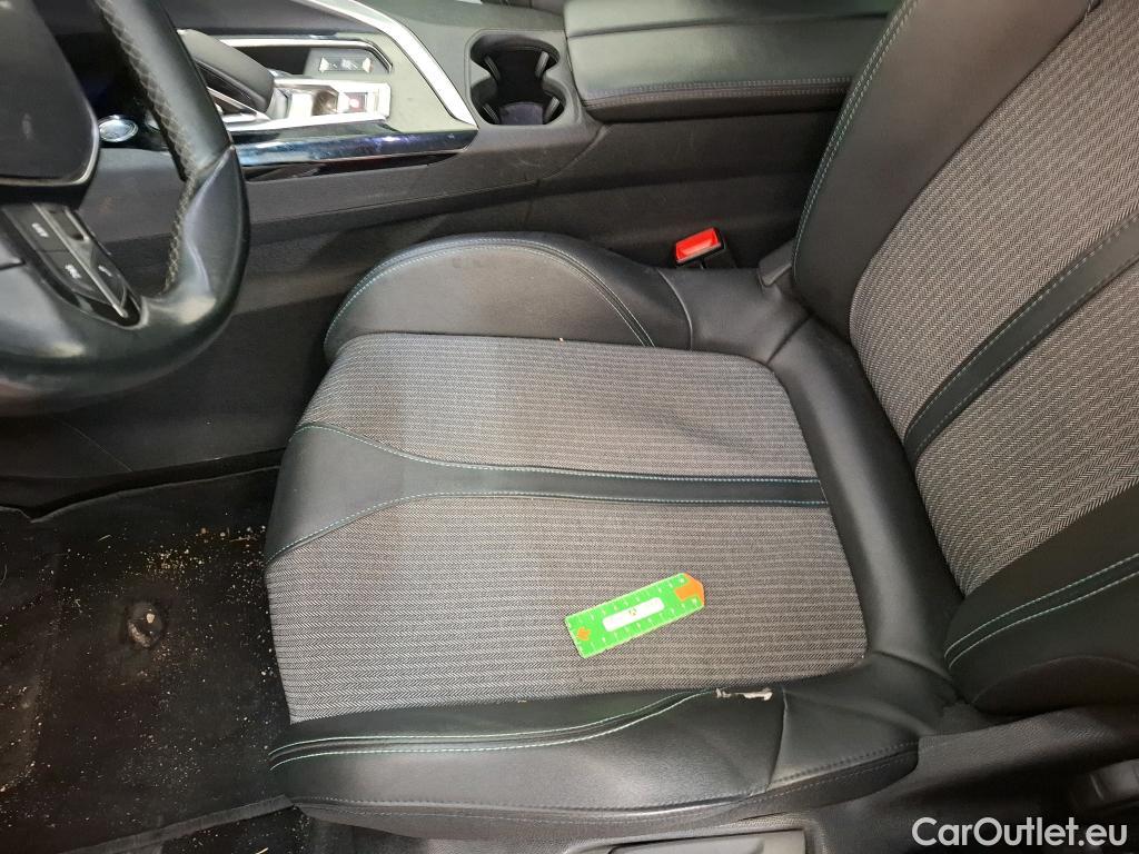  Peugeot  3008 PEUGEOT  / 2020 / 5P / SUV 1.6 HYBRID 225 E-EAT8 Allure #13