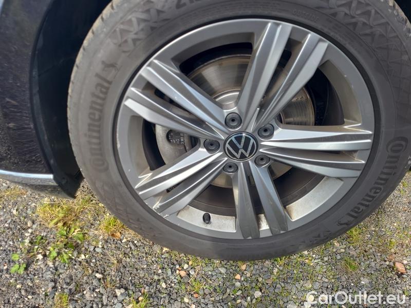  Volkswagen  Passat  Variant (CB5) (2019) Pas.Var.2.0TDI 140 Elegance AT #16