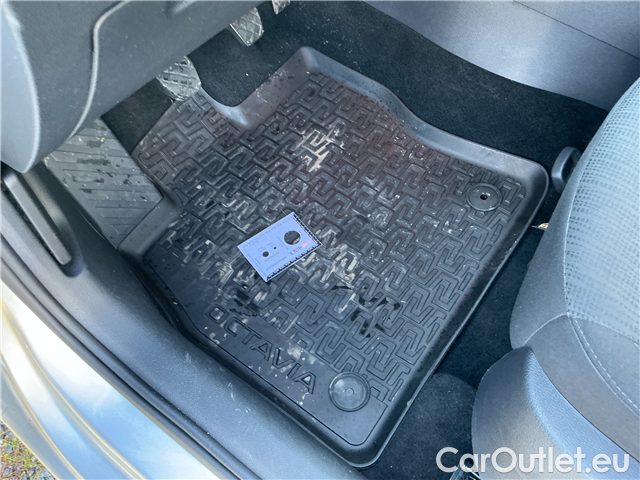  Skoda  Octavia  1.5TSI 110 Style #12