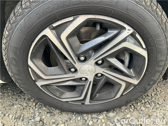  Hyundai  i30  kom.1.5i Family Comfort 5d #3