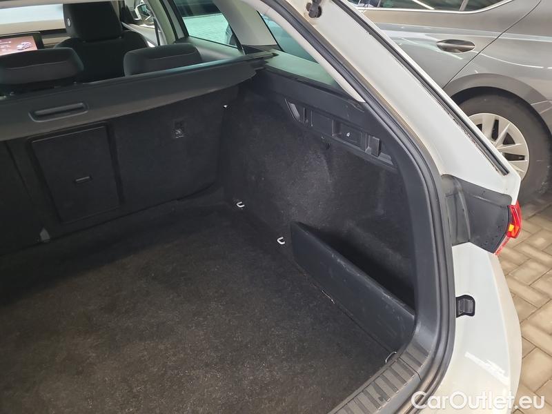  Skoda  Octavia  Combi (NX3)(2020) Oct.Combi 1.5TSI 110 Style #9