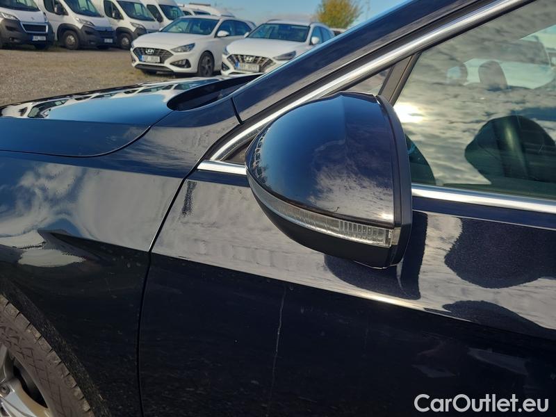  Volkswagen  Passat  Variant (CB5) (2019) Pas.Var.2.0TDI 140 Elegance AT #13