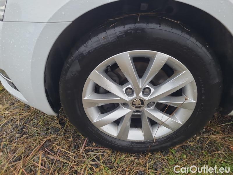  Skoda  Octavia  Lim.  (5E3)(03.2017->)  1.5TSI 110 Style AT #1