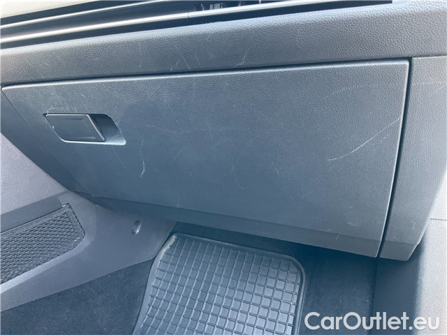  Volkswagen  Golf  Var.1.0TSI 81 Life 5d #5