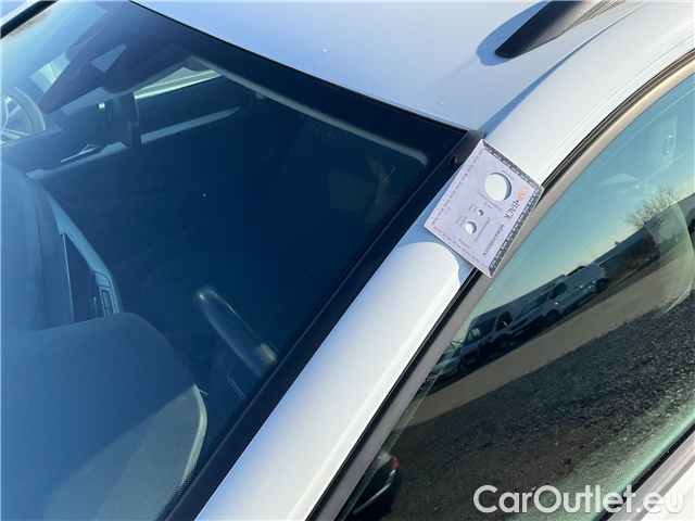  Volkswagen  Golf  Var.1.0TSI 81 Life 5d #23