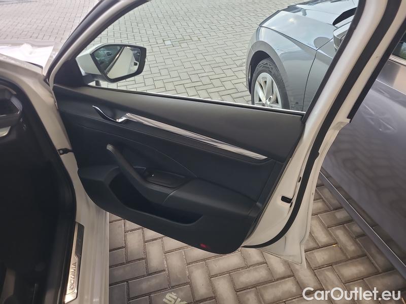  Skoda  Octavia  Combi (NX3)(2020) Oct.Combi 1.5TSI 110 Style #7
