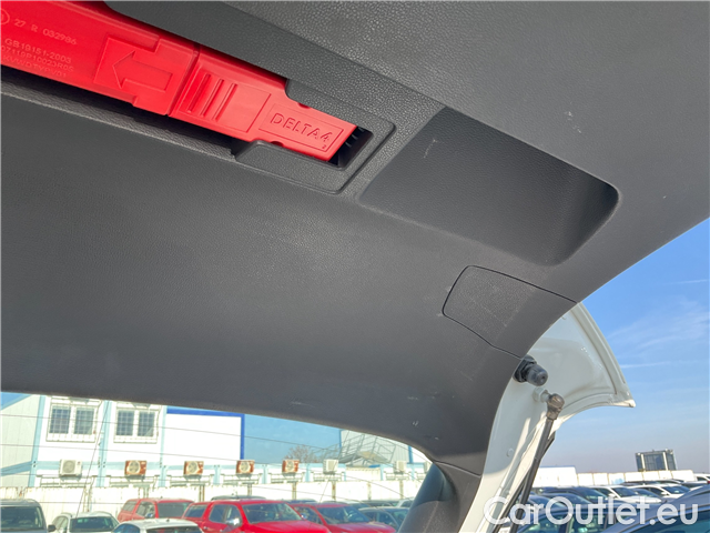  Volkswagen  Golf  Var.1.0TSI 81 Life 5d #11