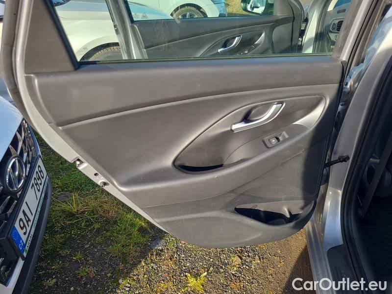  Hyundai  i30  (PD)(01.2017  ->)  kom.1.0TGDI 120 Comfort #18