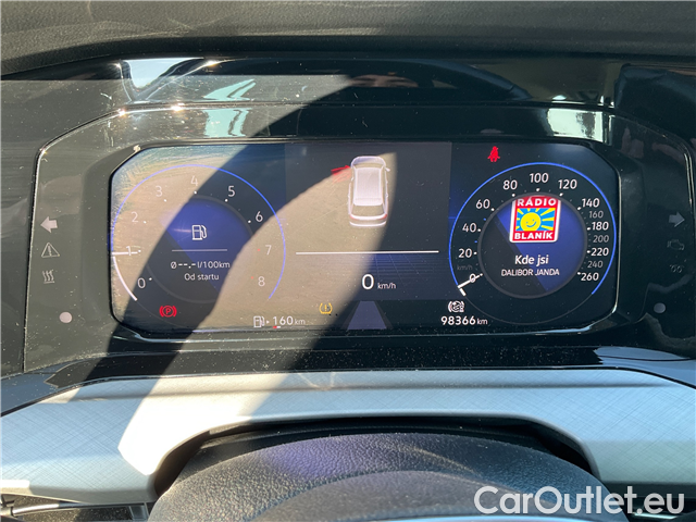  Volkswagen  Golf  Var.1.0TSI 81 Life 5d #18