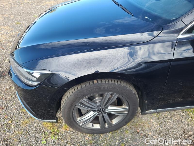  Volkswagen  Passat  Variant (CB5) (2019) Pas.Var.2.0TDI 140 Elegance AT #43
