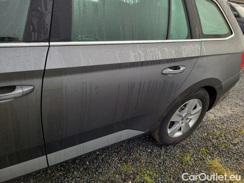  Skoda  Superb  Combi (3T5)(2010) Sup.C.FL2.0TDI 110 Ambition #8