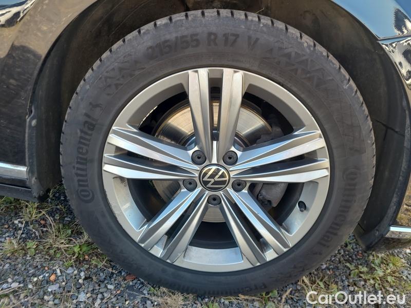  Volkswagen  Passat  Variant (CB5) (2019) Pas.Var.2.0TDI 140 Elegance AT #1