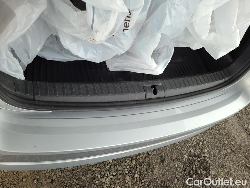  Skoda  Octavia  Combi (NX3)(2020) Oct.Combi 2.0TDI 85 Ambition #17