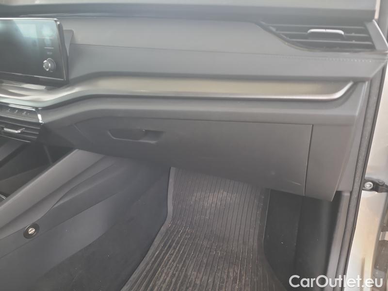  Skoda  Octavia  Combi (NX3)(2020) Oct.Combi 2.0TDI 85 Ambition #8