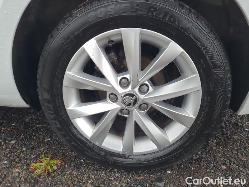  Skoda  Octavia  Lim.  (5E3)(03.2017->)  1.5TSI 110 Style AT #8