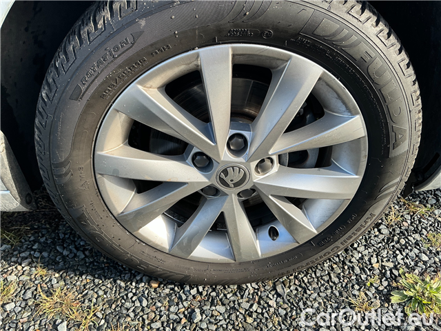  Skoda  Octavia  1.5TSI 110 Style #4