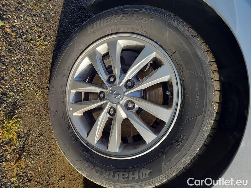  Hyundai  i30  (PD)(01.2017  ->)  kom.1.0TGDI 120 Comfort #9