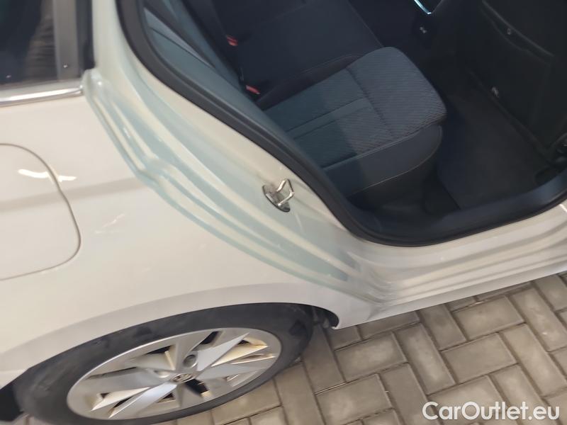  Skoda  Octavia  Combi (NX3)(2020) Oct.Combi 1.5TSI 110 Style #29