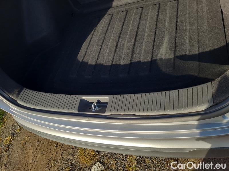  Hyundai  i30  (PD)(01.2017  ->)  kom.1.0TGDI 120 Comfort #17