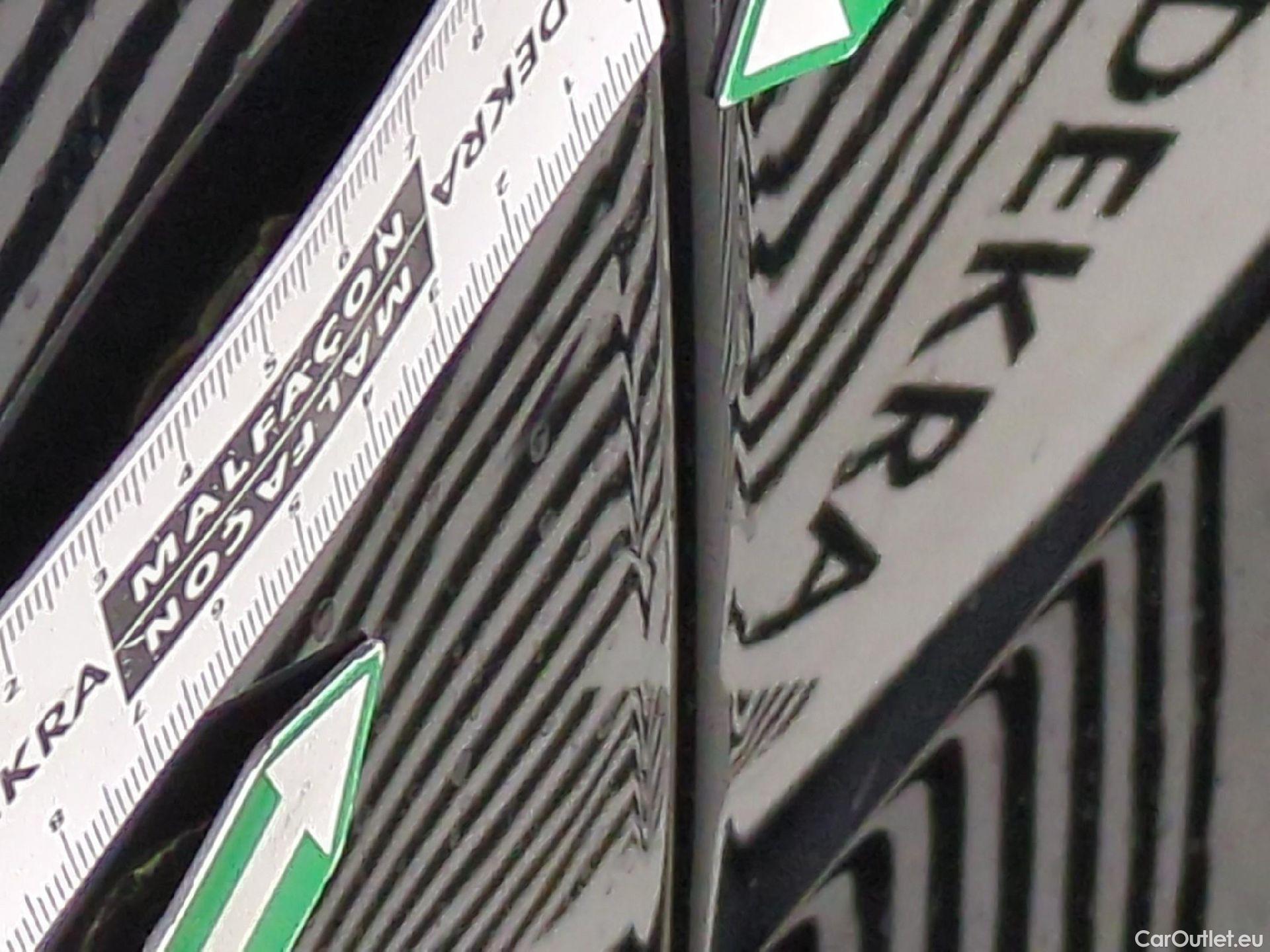  Audi  Q3 AUDI  Sportback / 2019 / 5P / SUV 35 TFSI 150 MHEV S Tronic 7 S EDITION(SL) #15