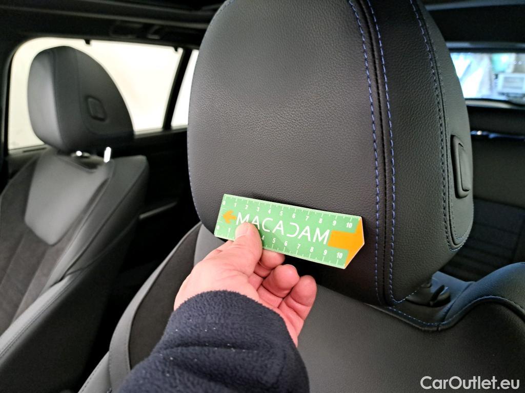  Bmw  Serie 3 BMW Série 3 Touring / 2022 / 5P / Break 330e 292ch M Sport BVA8 Hybride #10