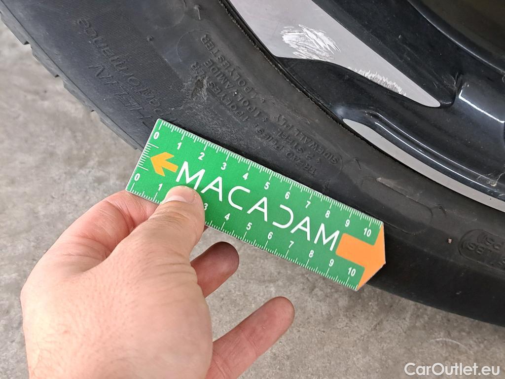  DS  DS7 DS DS 7 Crossback / 2017 / 5P / SUV E-TENSE 4x4 300 PERFORMANCE Line #14