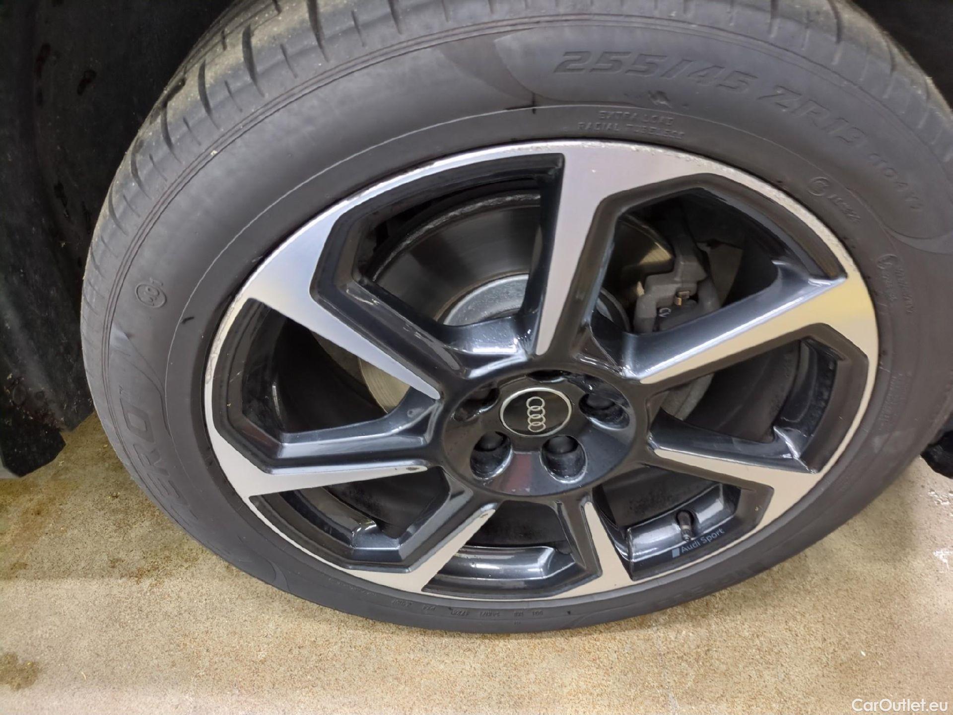  Audi  Q3 AUDI  Sportback / 2019 / 5P / SUV 35 TFSI 150 MHEV S Tronic 7 S EDITION(SL) #3