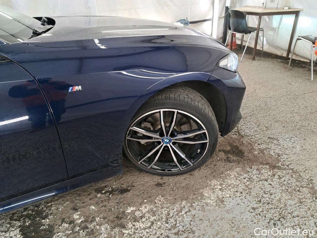  Bmw  Serie 3 BMW Série 3 Touring / 2022 / 5P / Break 330e 292ch M Sport BVA8 Hybride #1