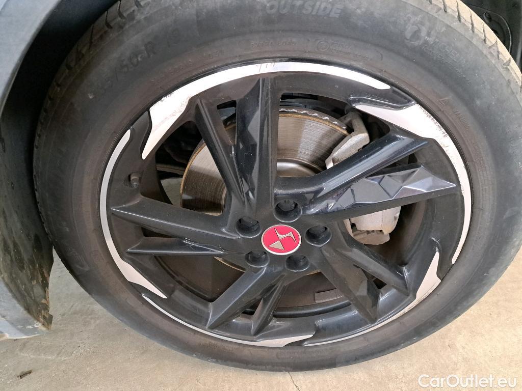  DS  DS7 DS DS 7 Crossback / 2017 / 5P / SUV E-TENSE 4x4 300 PERFORMANCE Line #19