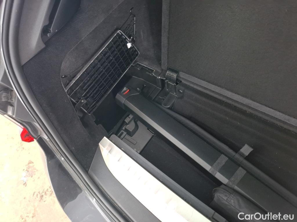  Bmw  Serie 3 BMW Série 3 Touring / 2022 / 5P / Break 320e xDrive 204ch M Sport BVA8 Hybride #16