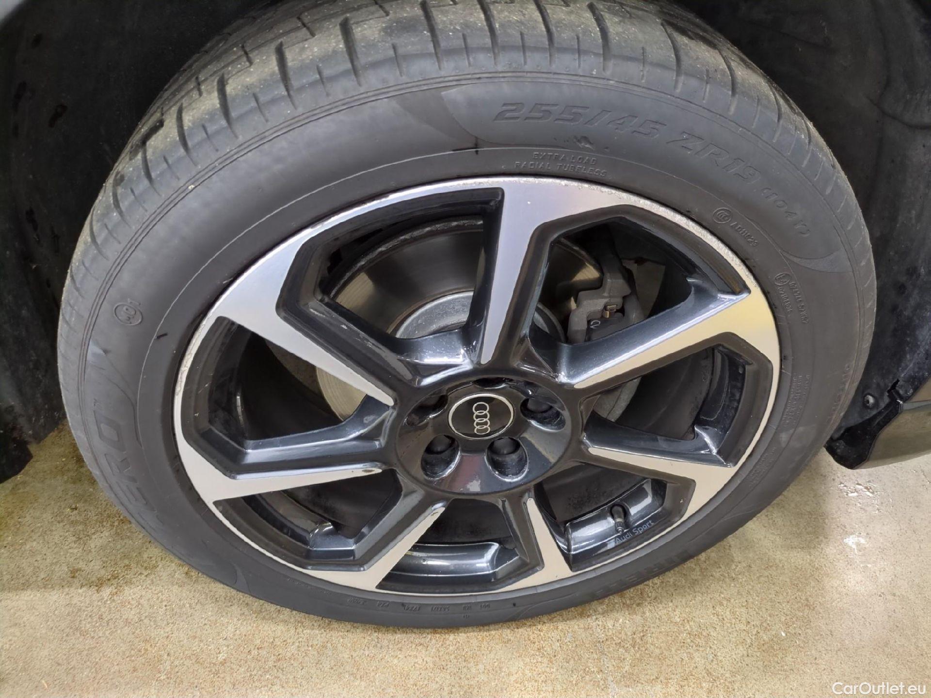  Audi  Q3 AUDI  Sportback / 2019 / 5P / SUV 35 TFSI 150 MHEV S Tronic 7 S EDITION(SL) #1