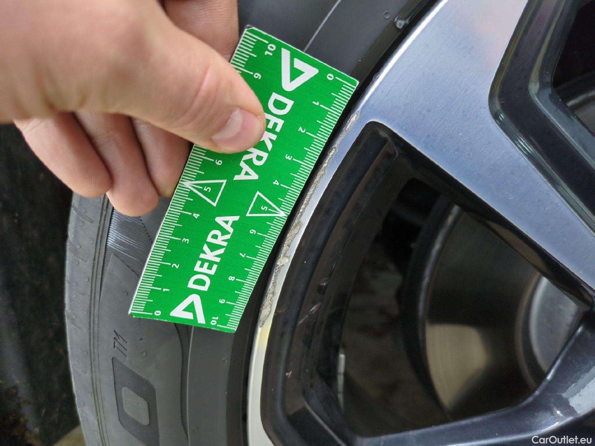  Audi  Q3 AUDI  Sportback / 2019 / 5P / SUV 35 TFSI 150 MHEV S Tronic 7 S EDITION(SL) #4