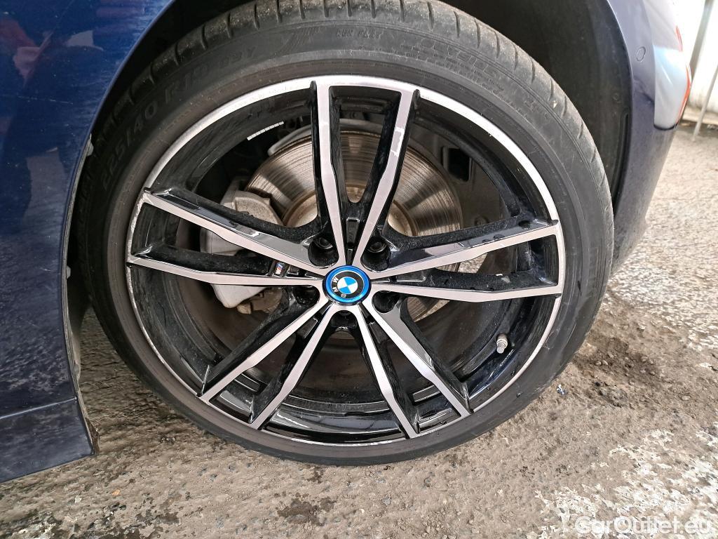  Bmw  Serie 3 BMW Série 3 Touring / 2022 / 5P / Break 330e 292ch M Sport BVA8 Hybride #2