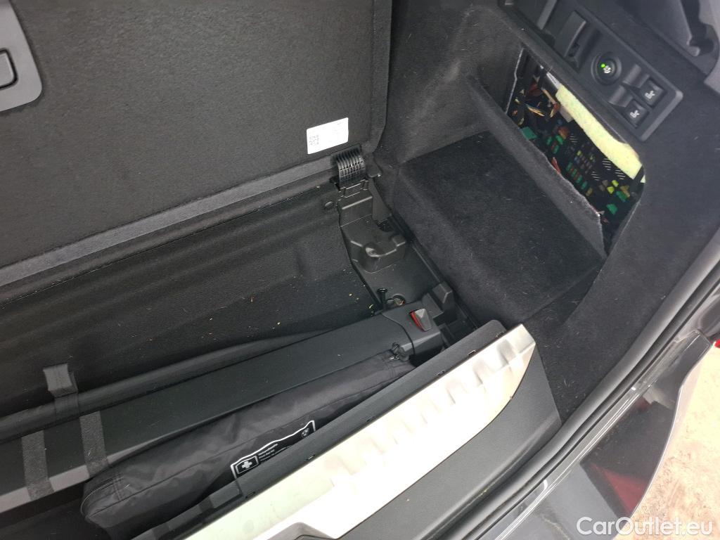  Bmw  Serie 3 BMW Série 3 Touring / 2022 / 5P / Break 320e xDrive 204ch M Sport BVA8 Hybride #26