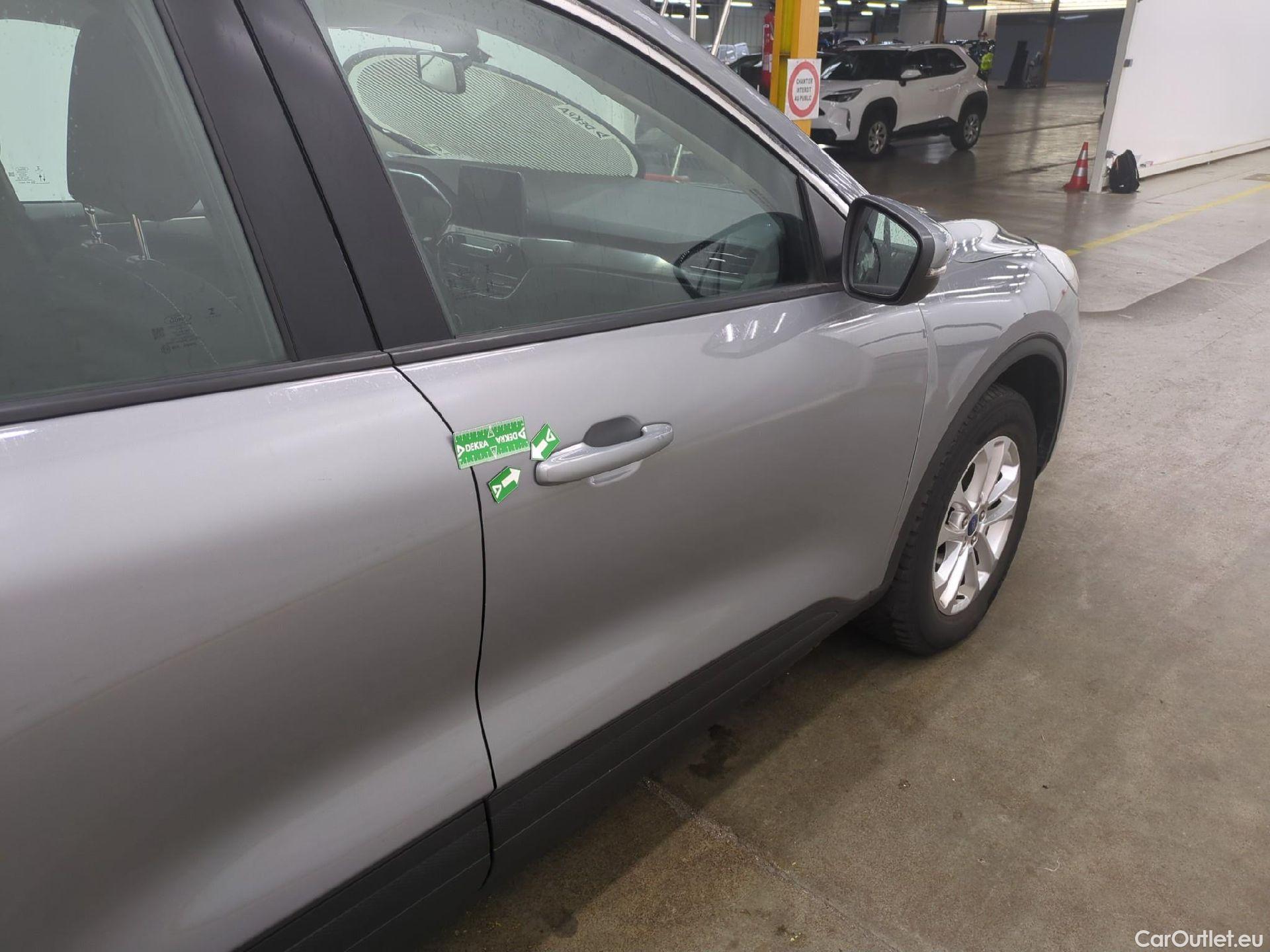  Ford  Kuga FORD  / 2019 / 5P / SUV 2.5 Dur 225 hybrid PHEV Pshift Titanium #33