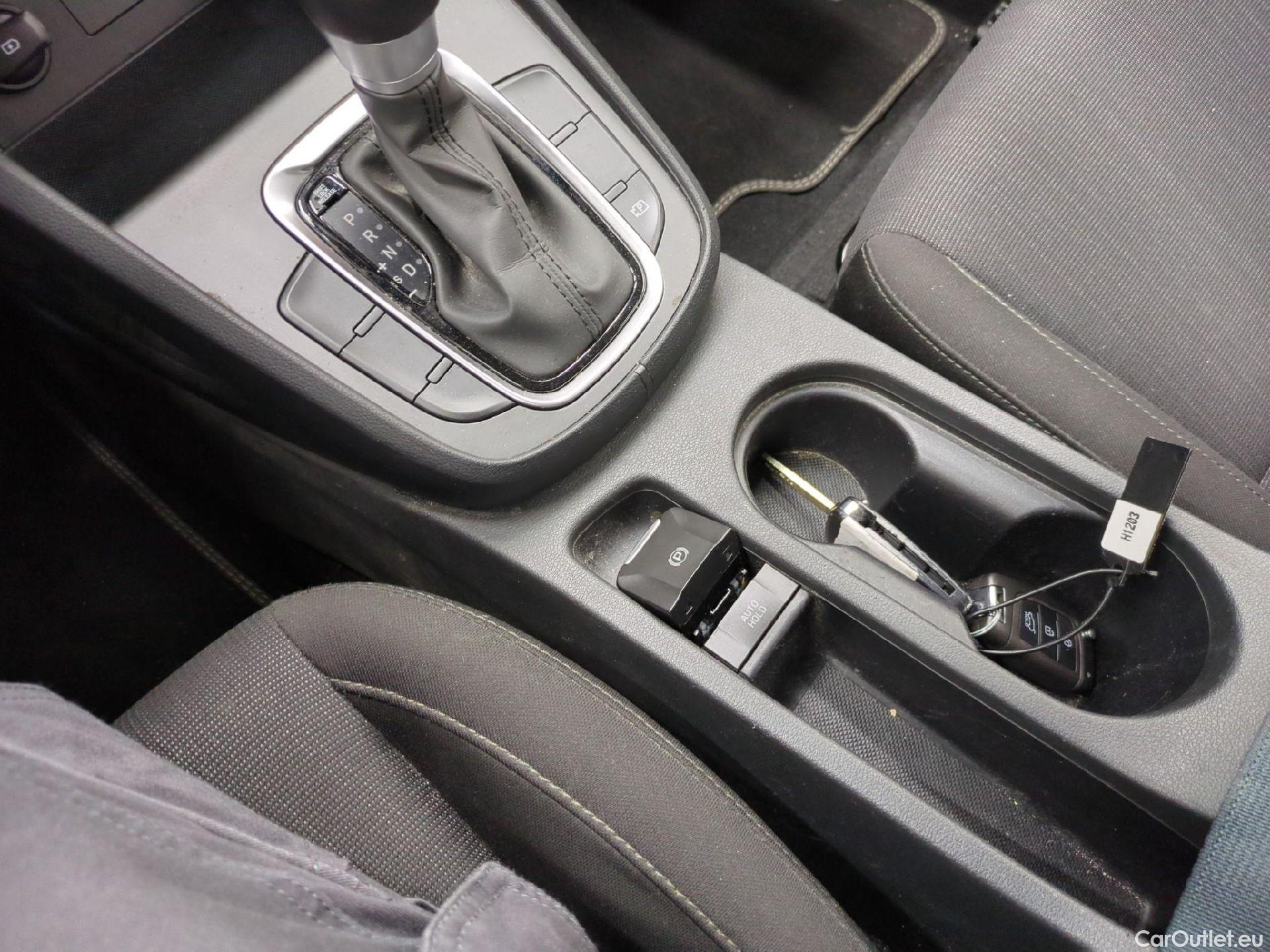  Hyundai  Konna Kona Business Hybrid 2WD 1.6 GDI 140CV BVA6 E6d #2