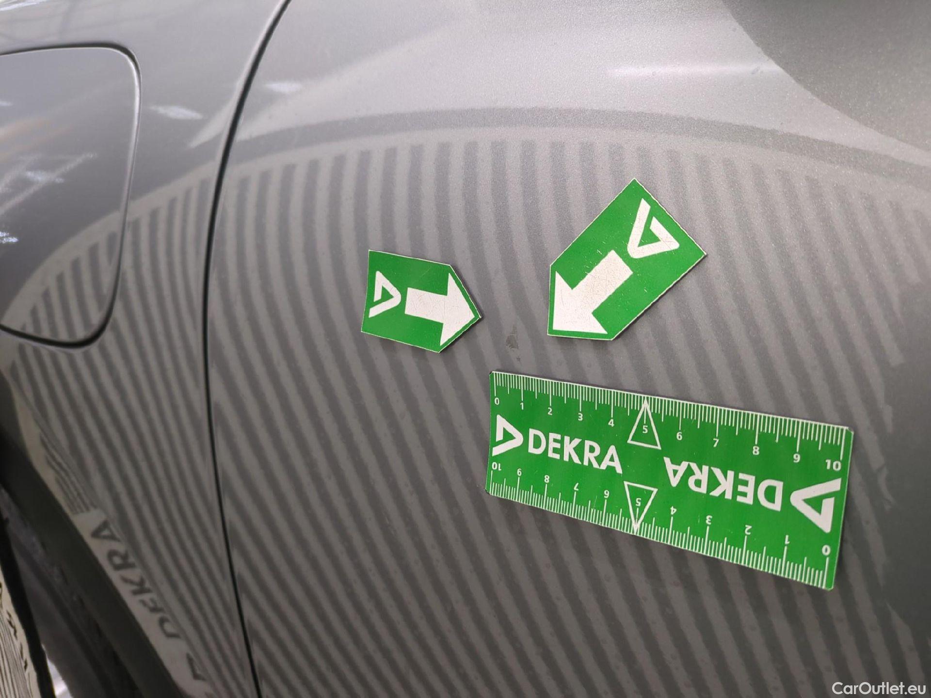  Ford  Kuga FORD  / 2019 / 5P / SUV 2.5 Dur 225 hybrid PHEV Pshift Titanium #10